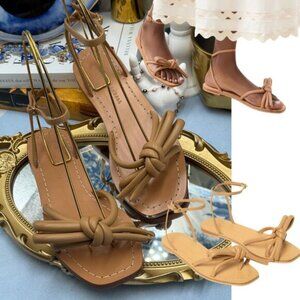🆕 LOEFFLER RANDALL 🧿 NWOB Henriette Leather Bow Flat Sandal, Dune - Sz 7